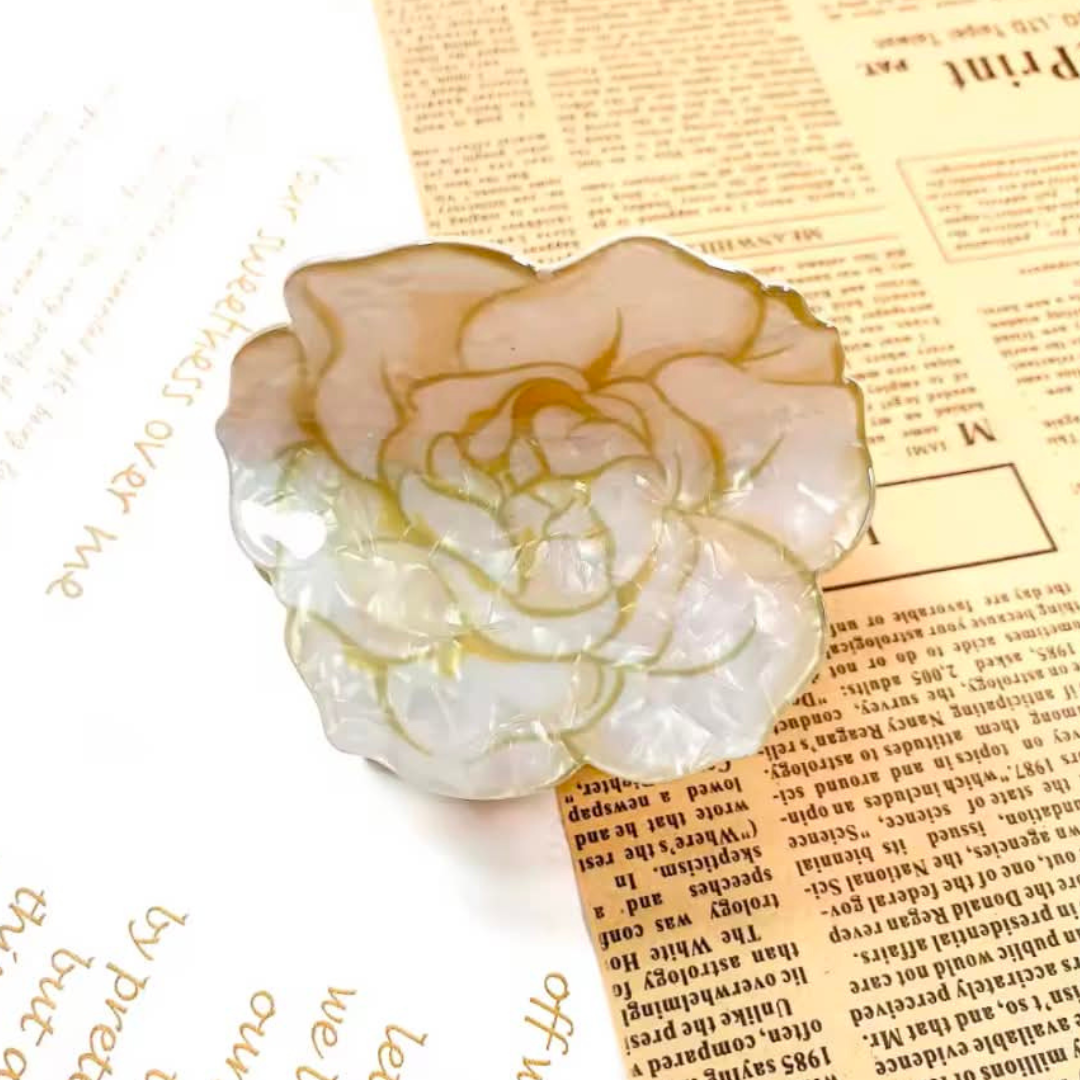 Gardenia Claw Clip