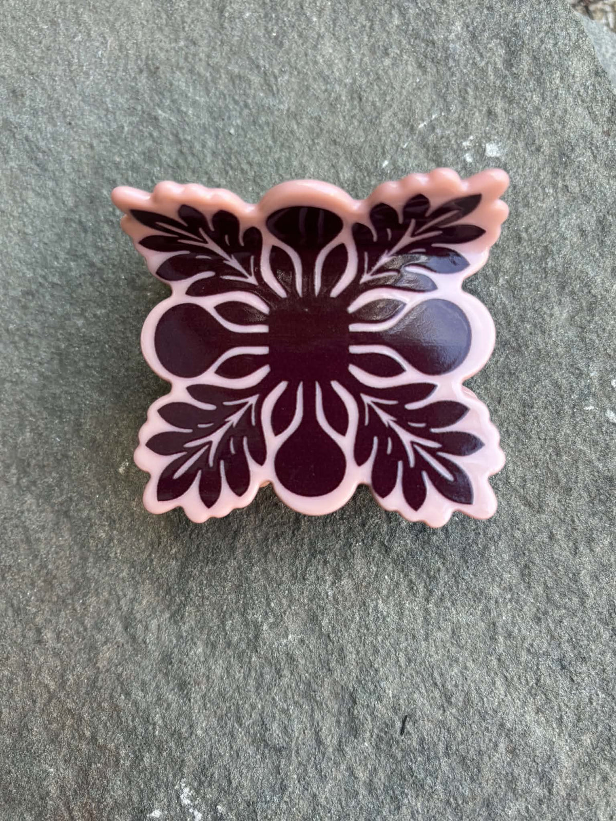 Mini quilt claw clip, coffee