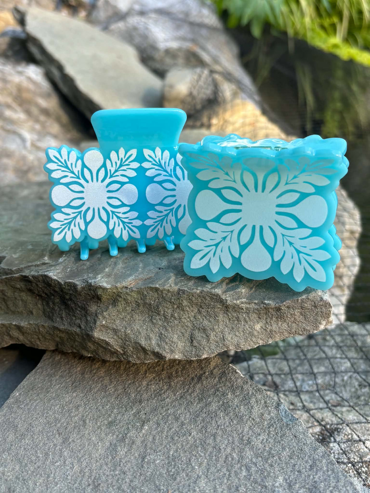 Mini quilt claw clip, Blue